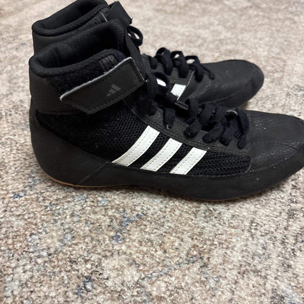 Adidas HVC 2 Wrestling Shoes Black White Men's Sz 5 - Picture 3 of 7